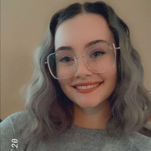 Meet your Posher, Kenzie